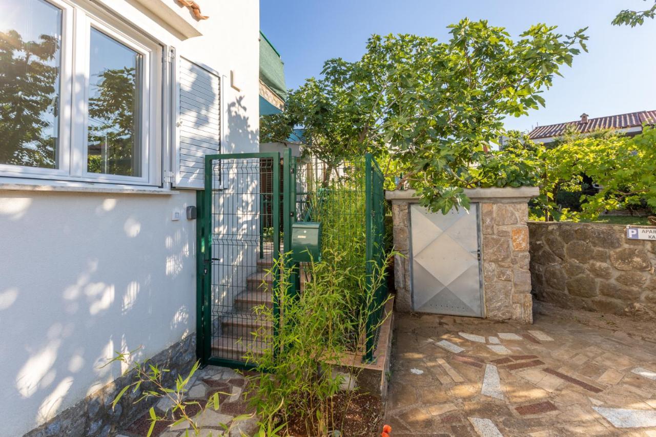 Apartment Kamila Krk Town Exterior foto